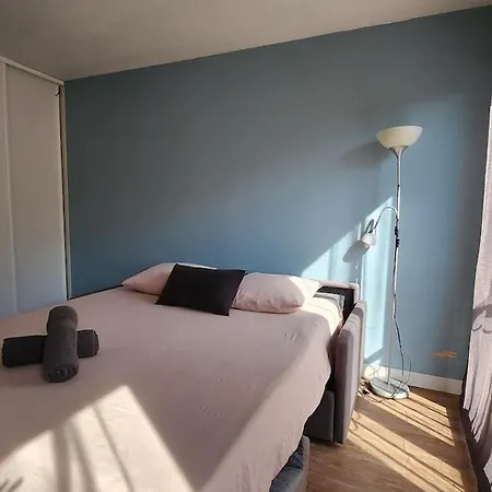 Lumineux, Confortable Et Calme, Parking Apartament