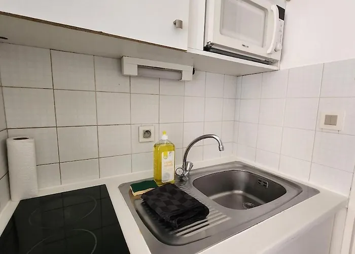 Lumineux, Confortable Et Calme, Parking Appartamento *